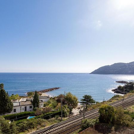 L'Esterel Yourhosthelper Mandelieu La Napoule Luaran gambar